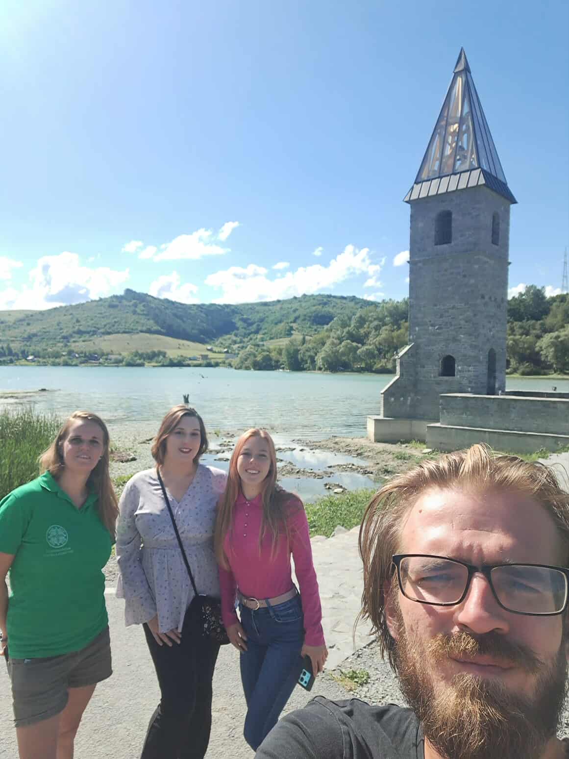 Lauráék útközben kutatóhelyükre